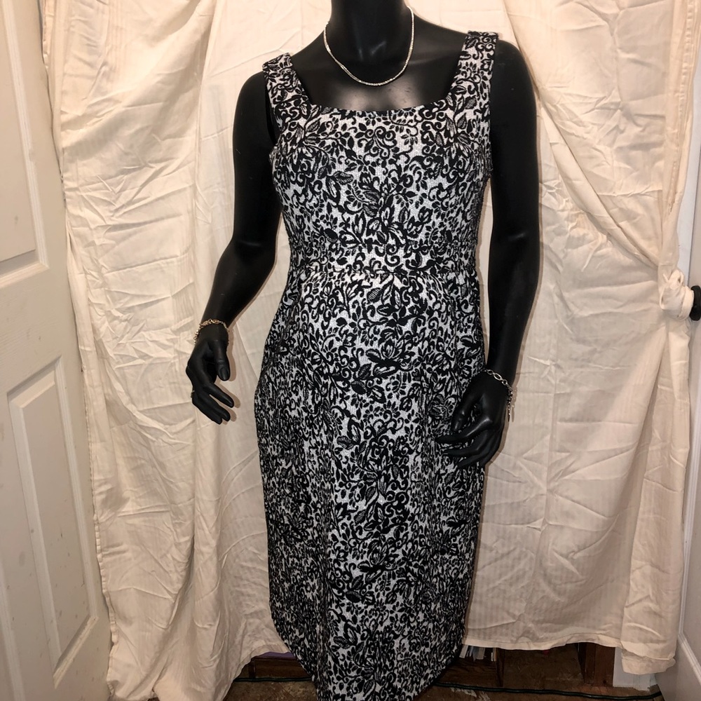 Liz Lange Maternity Dress size S